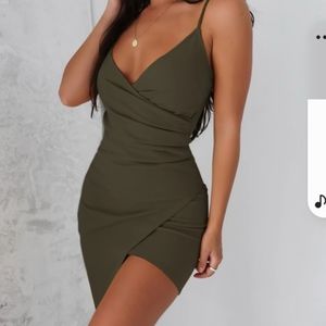 Windsor, Medium and color dark green or olive.